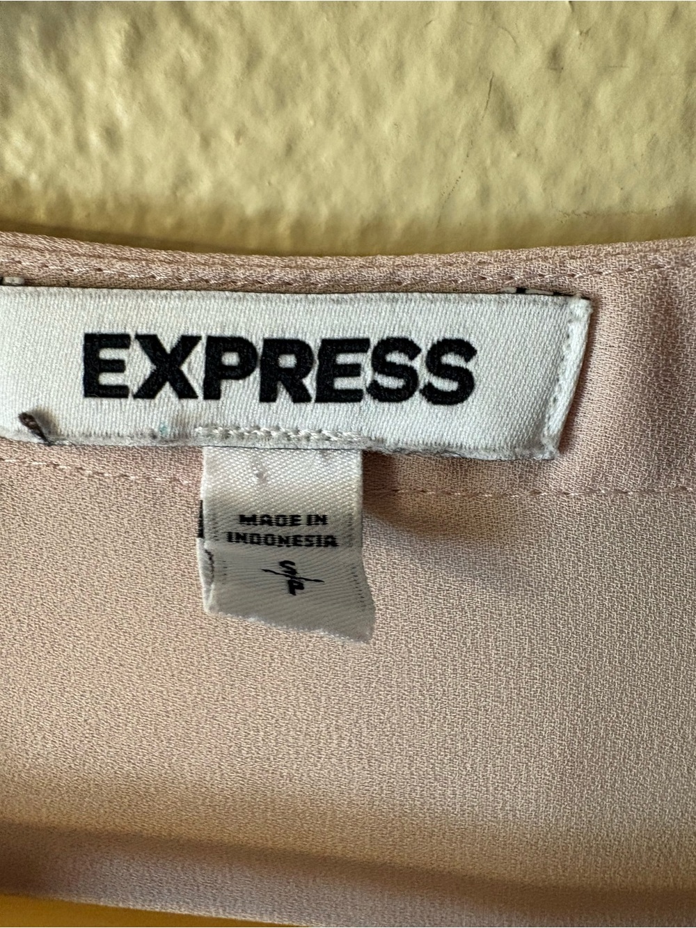 Express Women's Small Blush Pink V Neck Blouse Covered Button Long Sleeve - Picture 3 of 11